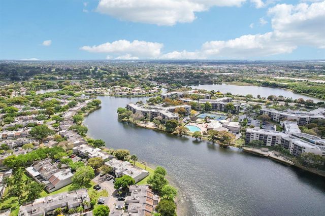 1101 Colony Point Circle 404, Pembroke Pines, FL 33026