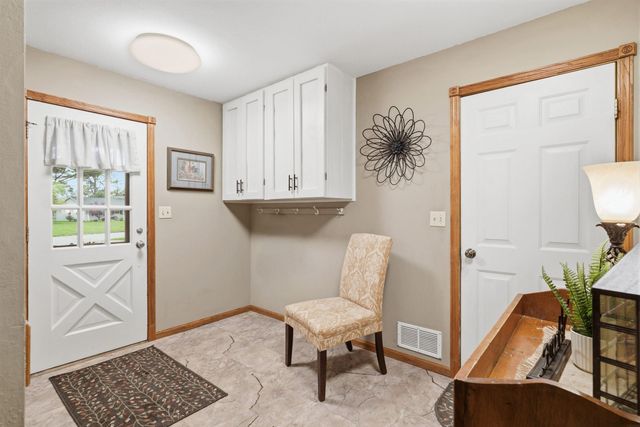 314 Lillian Lane, Waterloo, IA 50701