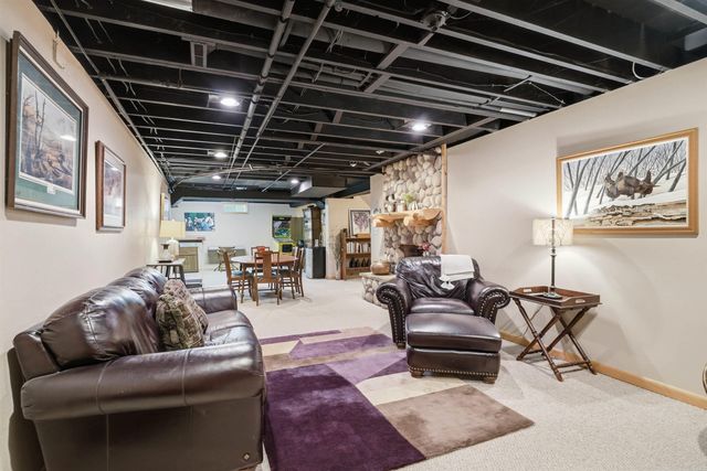 314 Lillian Lane, Waterloo, IA 50701