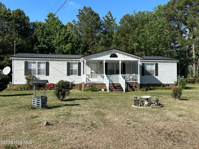 80 Lancaster Farm Road, Whitakers, NC 27891