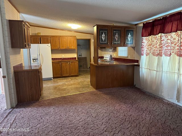 80 Lancaster Farm Road, Whitakers, NC 27891