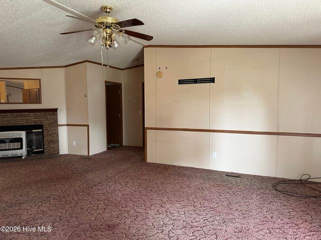 80 Lancaster Farm Road, Whitakers, NC 27891