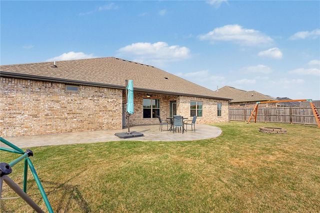 911 Hancock Street, Prairie Grove, AR 72753