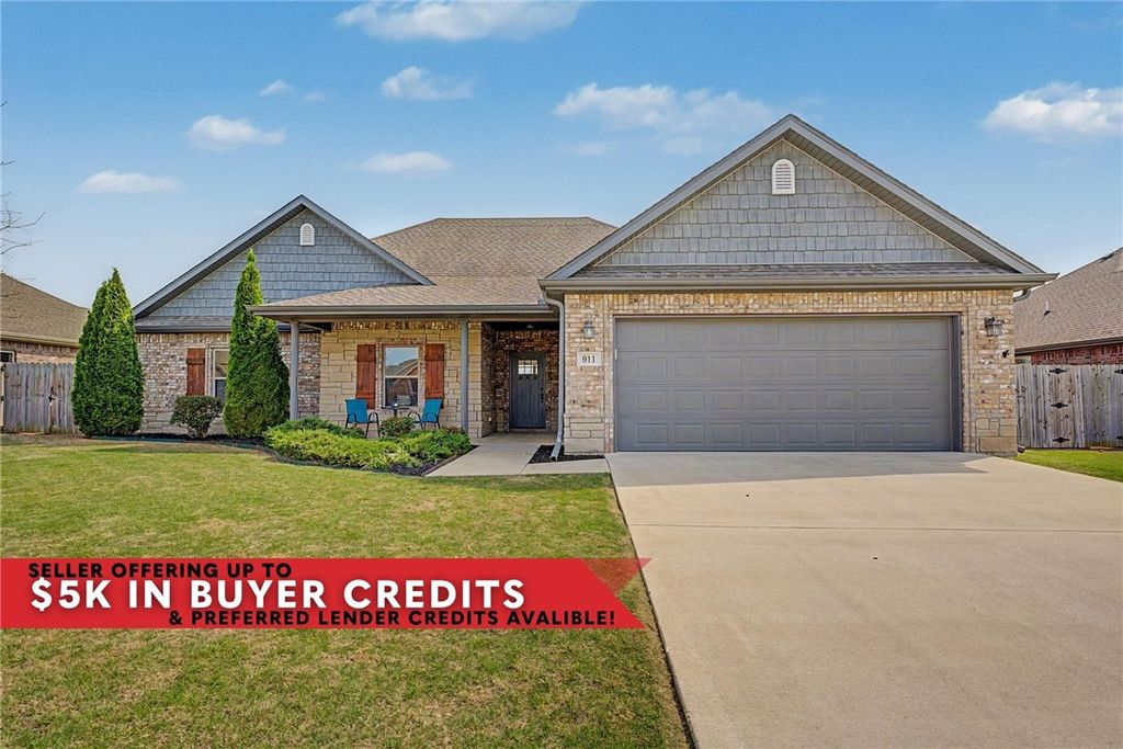 911 Hancock Street, Prairie Grove, AR 72753