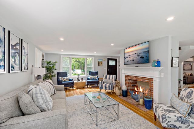 414 Eel River Road, Osterville, MA 02655