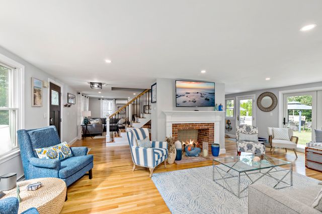 414 Eel River Road, Osterville, MA 02655