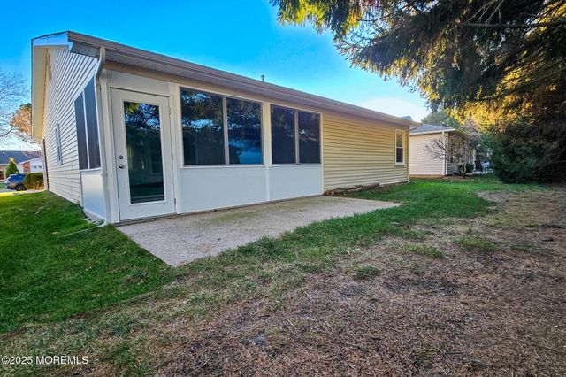 91 Lauren Lane, Brick, NJ 08723