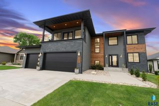 9501 W Kingfisher Dr, Sioux Falls, SD 57107