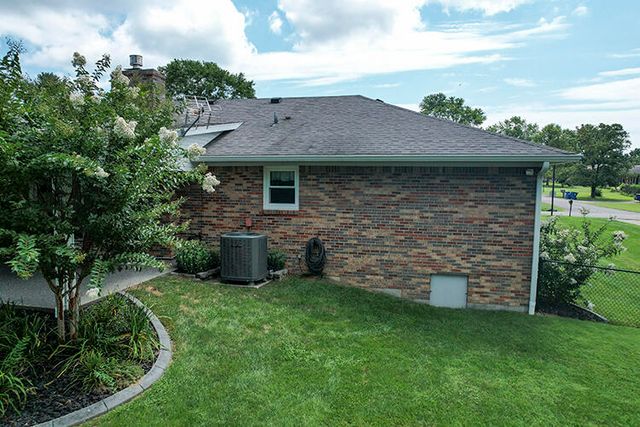 319 Clearbrook Drive, Danville, KY 40422