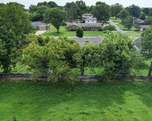 319 Clearbrook Drive, Danville, KY 40422