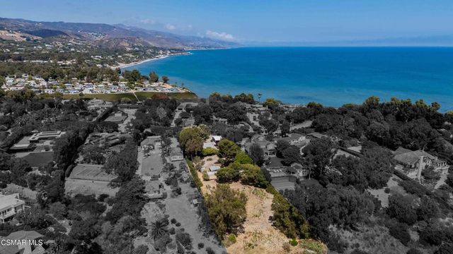 6749 Zumirez Drive, Malibu, CA 90265