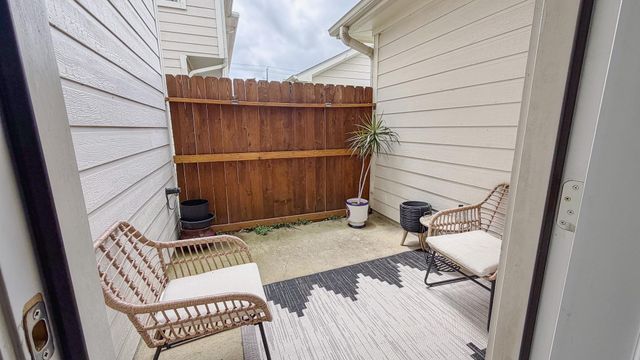 1909 Kemah Village Drive, Kemah, TX 77565