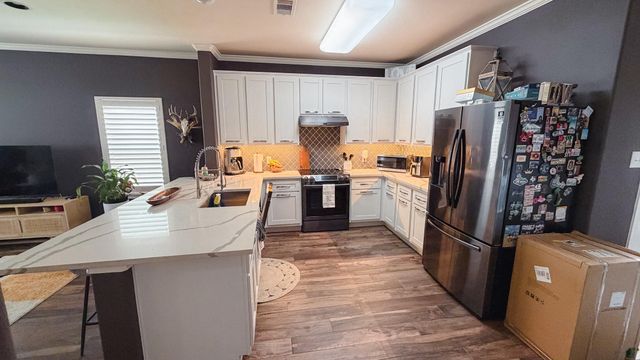 1909 Kemah Village Drive, Kemah, TX 77565