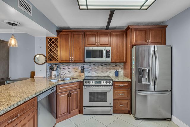960 NW 45th St B3, Deerfield Beach, FL 33064