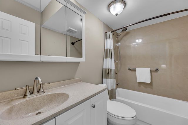 960 NW 45th St B3, Deerfield Beach, FL 33064