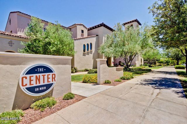 19987 W GLENROSA Avenue, Litchfield Park, AZ 85340
