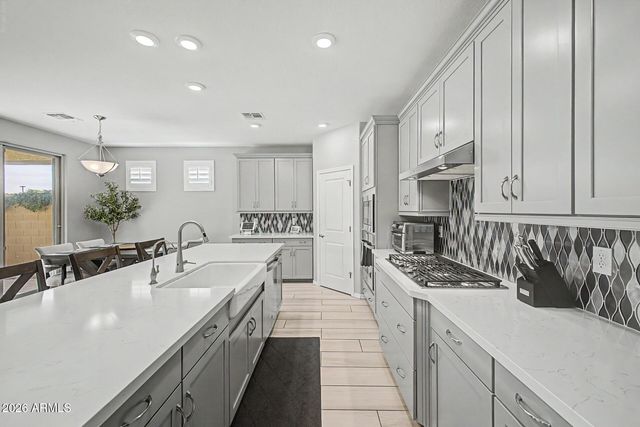 19987 W GLENROSA Avenue, Litchfield Park, AZ 85340