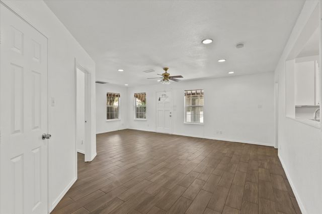 2704 Wolff Drive, Arlington, TX 76015
