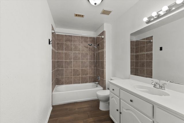 2704 Wolff Drive, Arlington, TX 76015