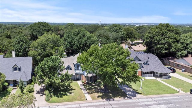 2704 Wolff Drive, Arlington, TX 76015