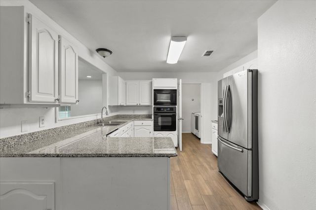 2704 Wolff Drive, Arlington, TX 76015