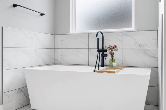 1408 SW Breeze Court, Bentonville, AR 72713