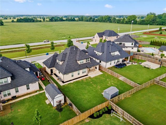 1408 SW Breeze Court, Bentonville, AR 72713