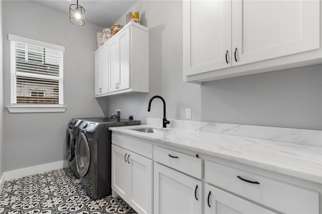 1408 SW Breeze Court, Bentonville, AR 72713