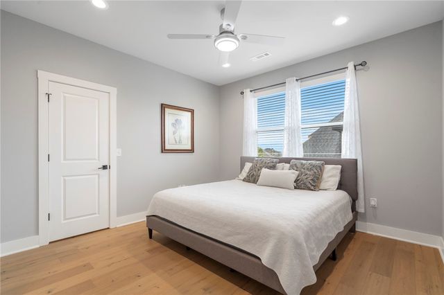 1408 SW Breeze Court, Bentonville, AR 72713