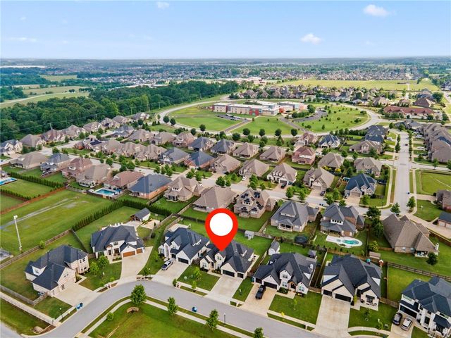 1408 SW Breeze Court, Bentonville, AR 72713