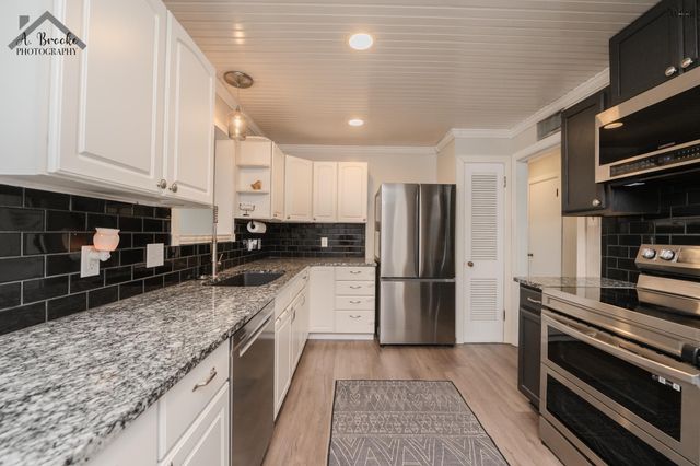 11 SURREY CIRCLE, Wichita Falls, TX 76309