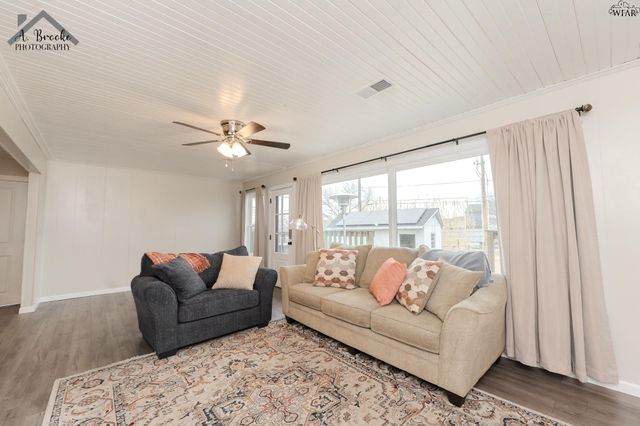 11 SURREY CIRCLE, Wichita Falls, TX 76309