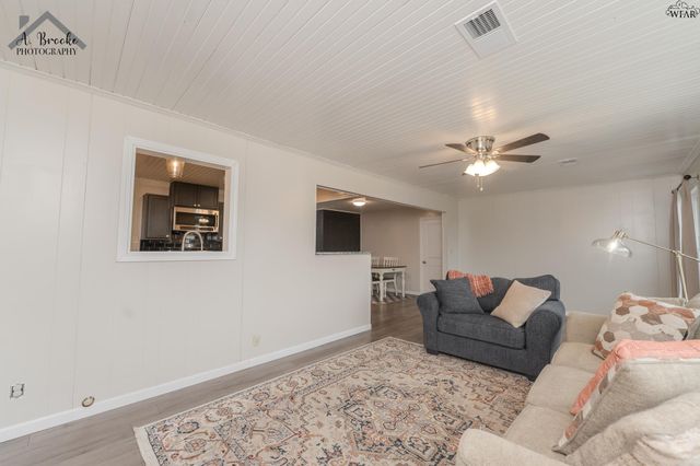 11 SURREY CIRCLE, Wichita Falls, TX 76309