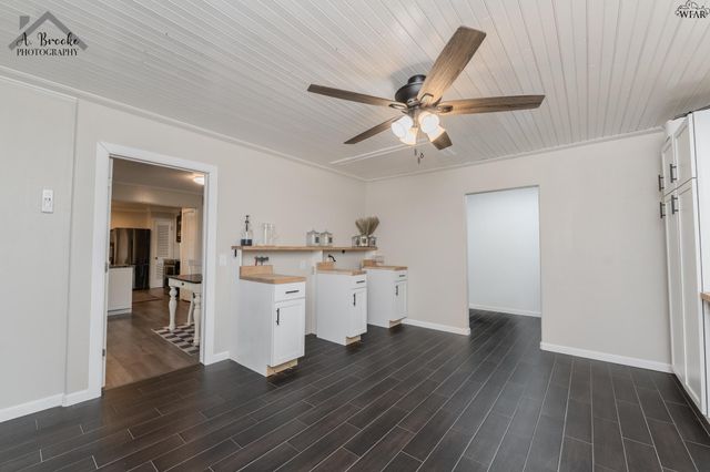 11 SURREY CIRCLE, Wichita Falls, TX 76309