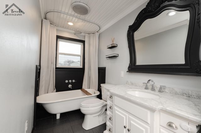 11 SURREY CIRCLE, Wichita Falls, TX 76309