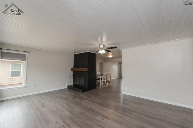 11 SURREY CIRCLE, Wichita Falls, TX 76309