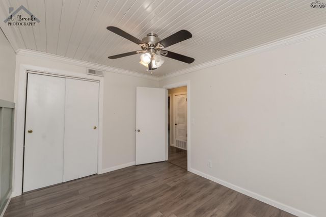 11 SURREY CIRCLE, Wichita Falls, TX 76309