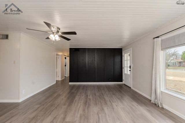 11 SURREY CIRCLE, Wichita Falls, TX 76309