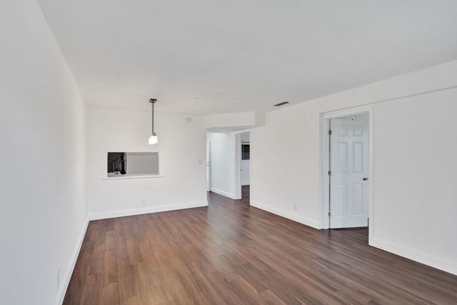 2640 S Garden Dr Drive S 301, Lake Worth, FL 33461