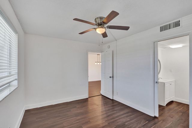 2640 S Garden Dr Drive S 301, Lake Worth, FL 33461