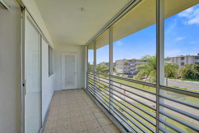 2640 S Garden Dr Drive S 301, Lake Worth, FL 33461