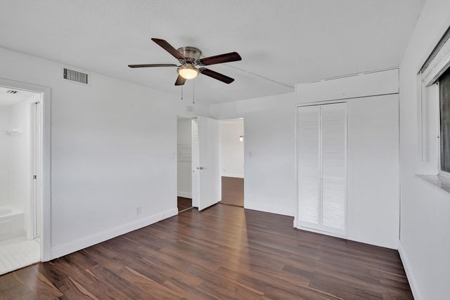 2640 S Garden Dr Drive S 301, Lake Worth, FL 33461
