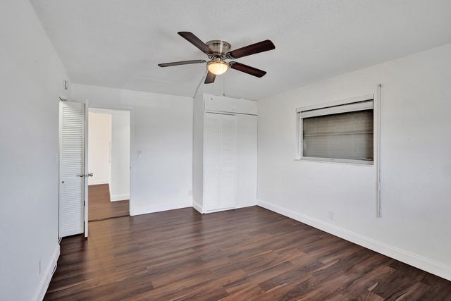 2640 S Garden Dr Drive S 301, Lake Worth, FL 33461