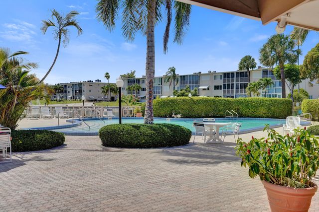 2640 S Garden Dr Drive S 301, Lake Worth, FL 33461