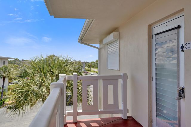 2640 S Garden Dr Drive S 301, Lake Worth, FL 33461