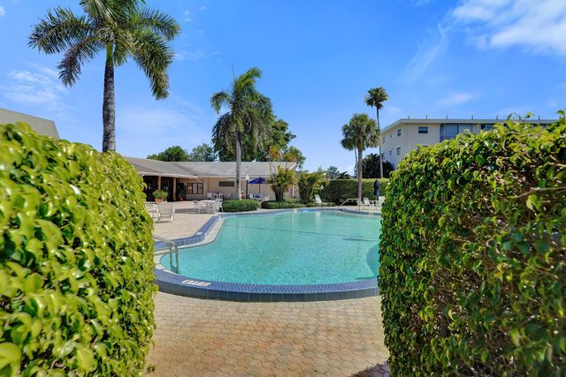 2640 S Garden Dr Drive S 301, Lake Worth, FL 33461