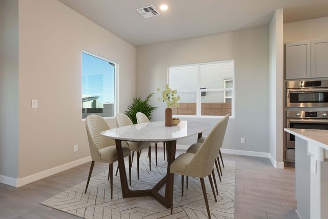 2432 De Kooning Avenue SE, Albuquerque, NM 87105