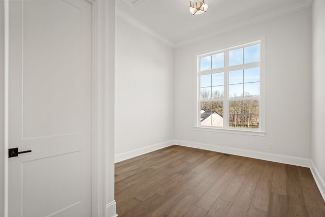 7291 Ruzek Ct, Fairview, TN 37062