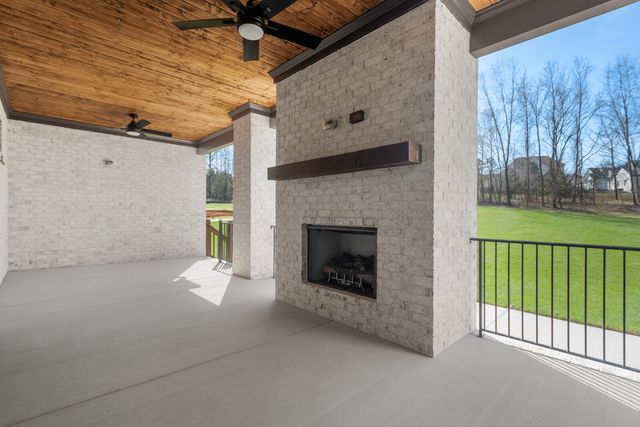 7291 Ruzek Ct, Fairview, TN 37062