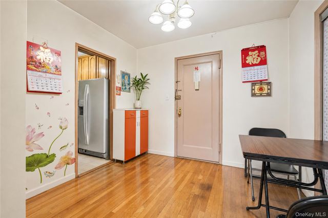 25-34 union Street 2F, Flushing, NY 11354